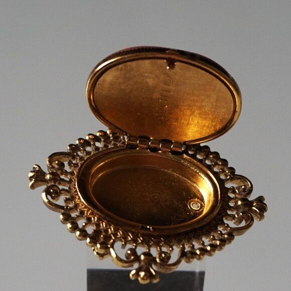 Vintage Cameo Perfume Compact Locket Gold Tone Brooch Pin Signed AVON - Picture 7 of 8